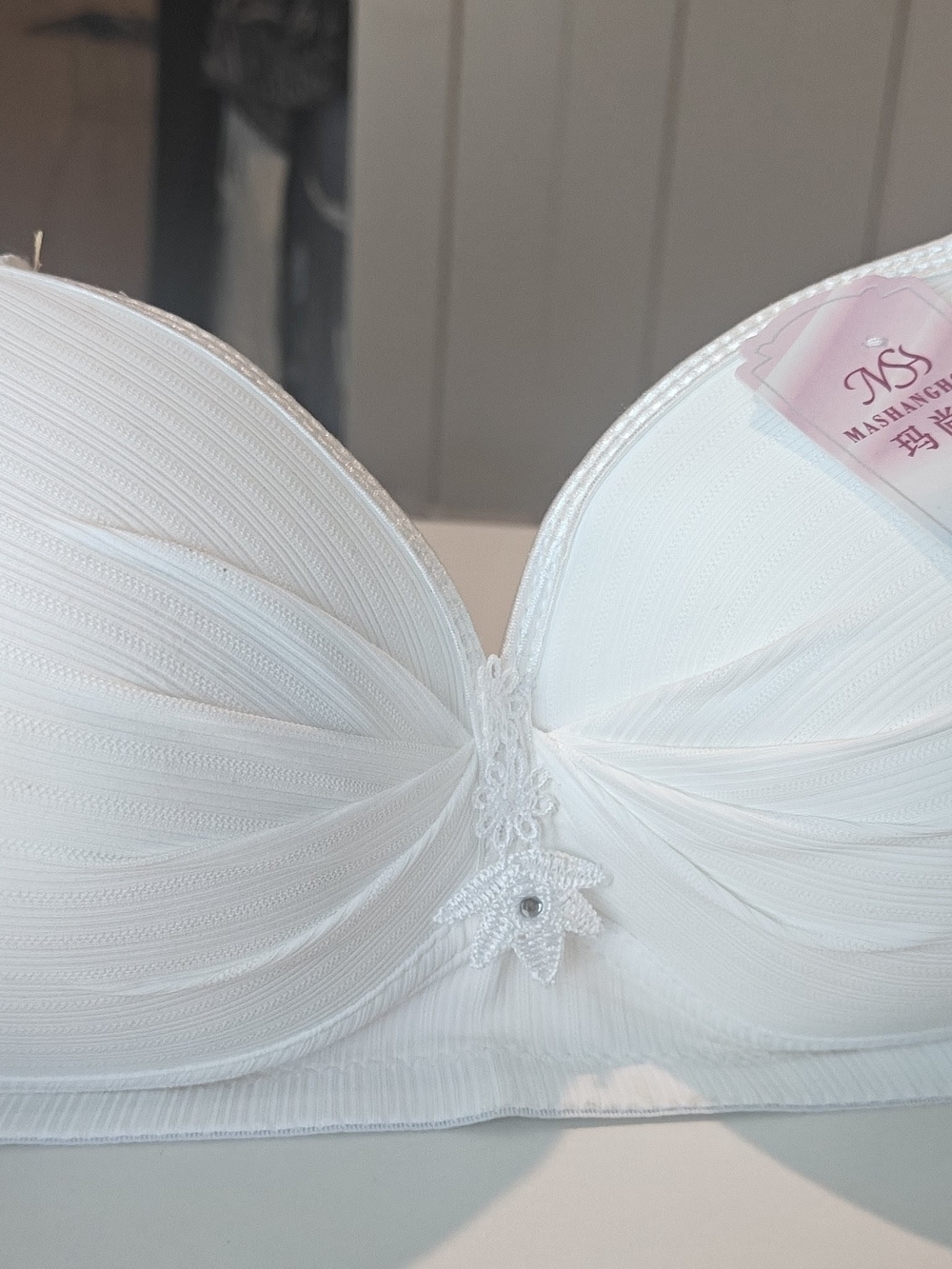 White Strapless Lace-Trim Push-Up Bra by